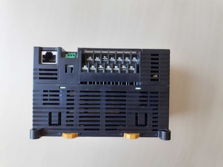 Omron CP1L-EL20DR-D Controlador Programável com bateria CP1L-BAT01