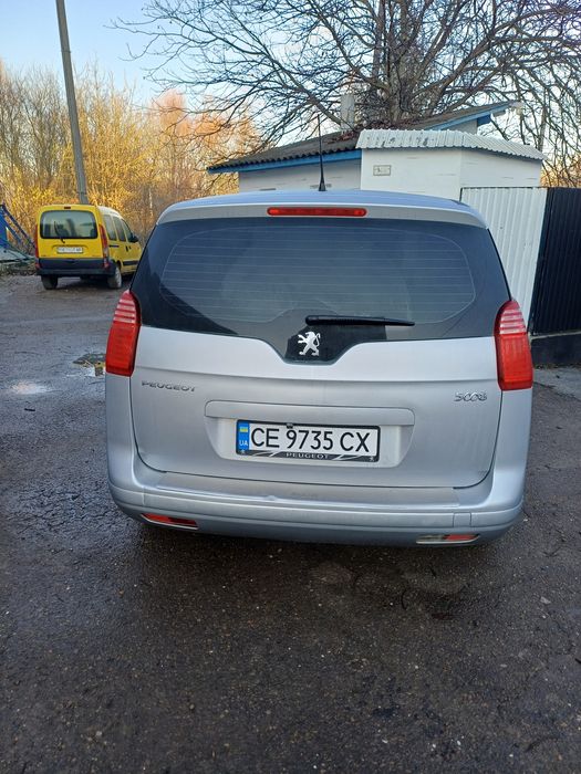 Сімейний автомобіль.