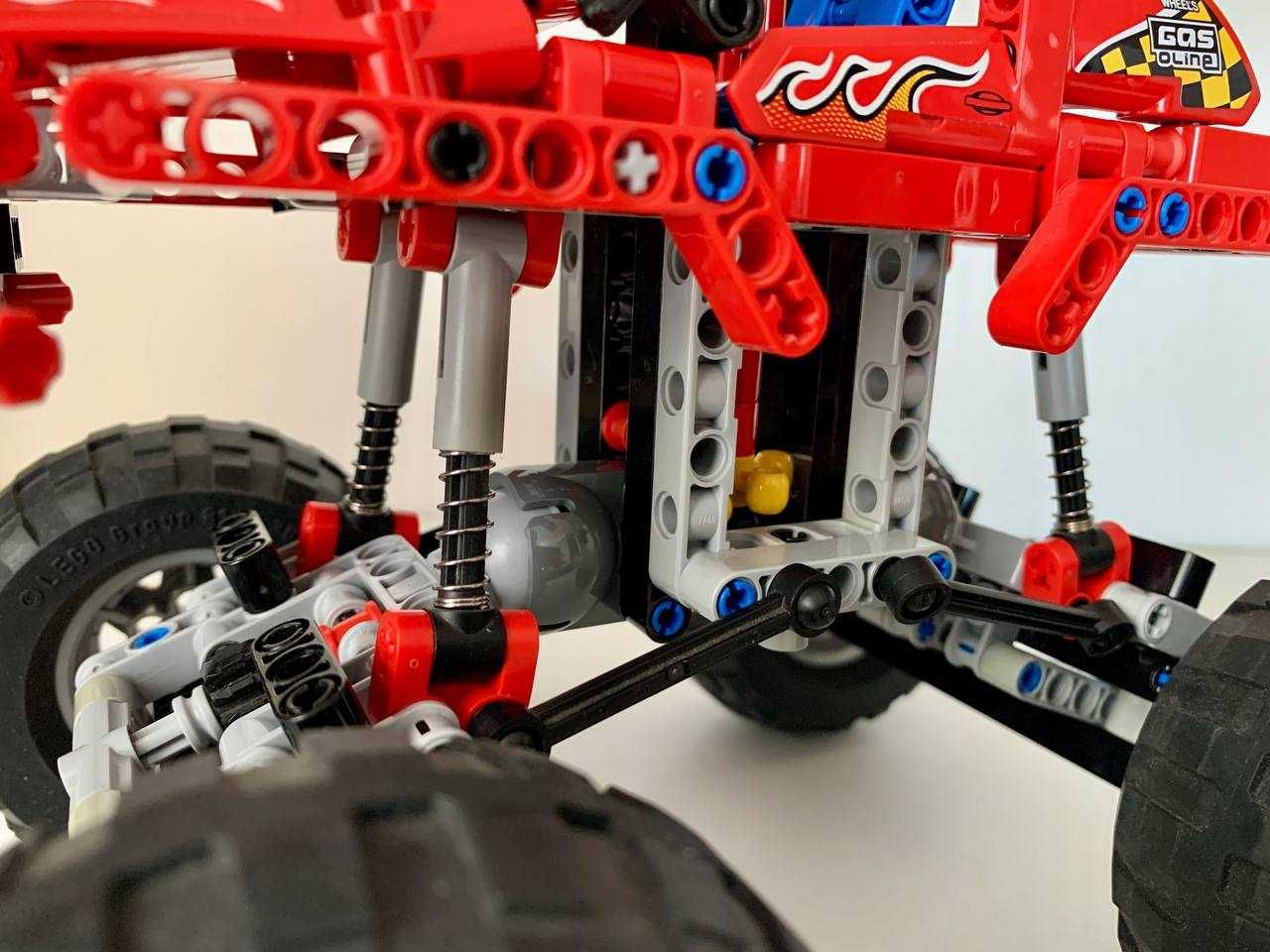 LEGO TECHNIC Монстрогрузовик 42005 + 42021 Снігохід.