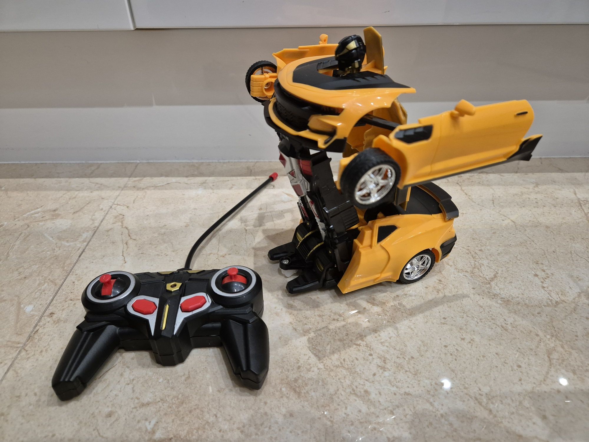 Robot Auto Transformers 2w1 RC Bumblebee