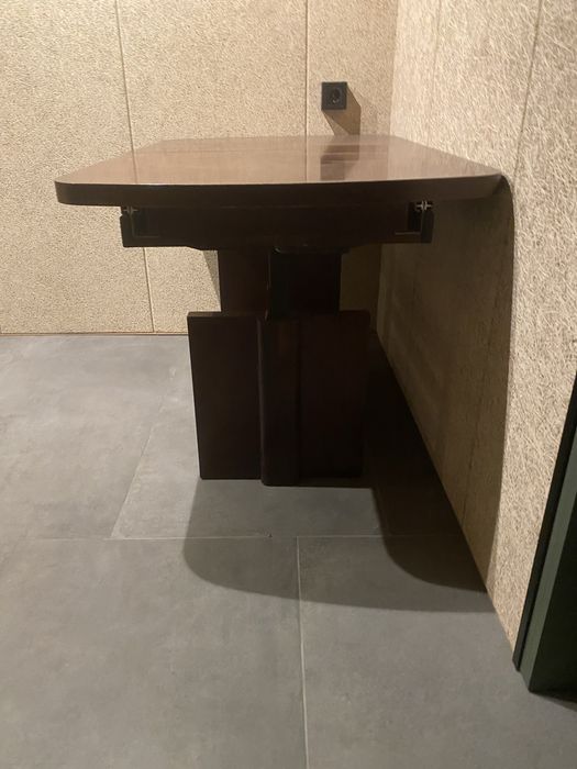 Продам стол деревянный