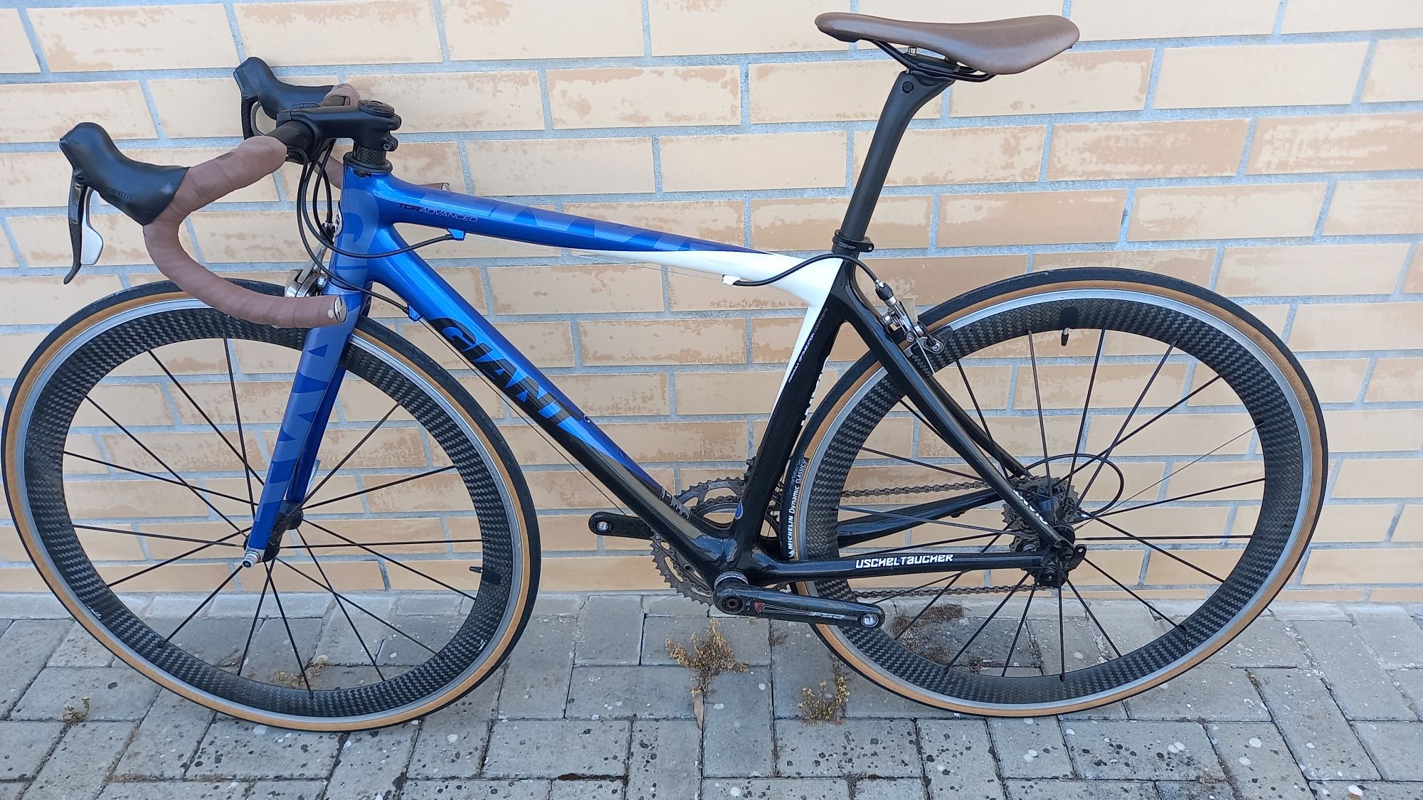 Bicicletas carbono estrada.