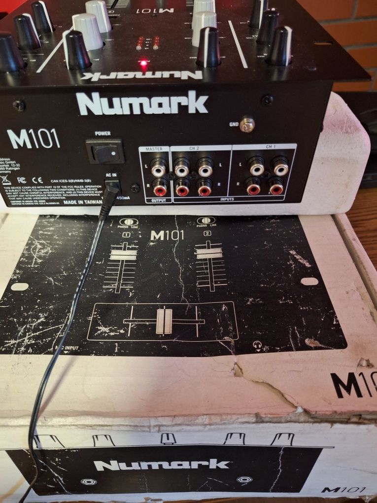 Mixer dj numark m101