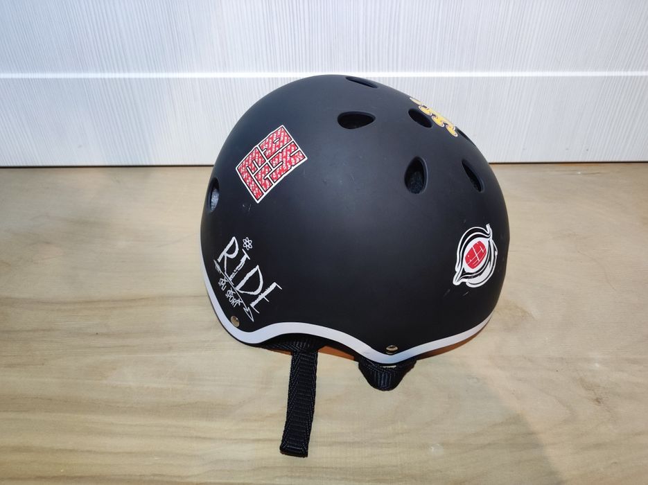 Дитячий захист з шоломом S для роликів