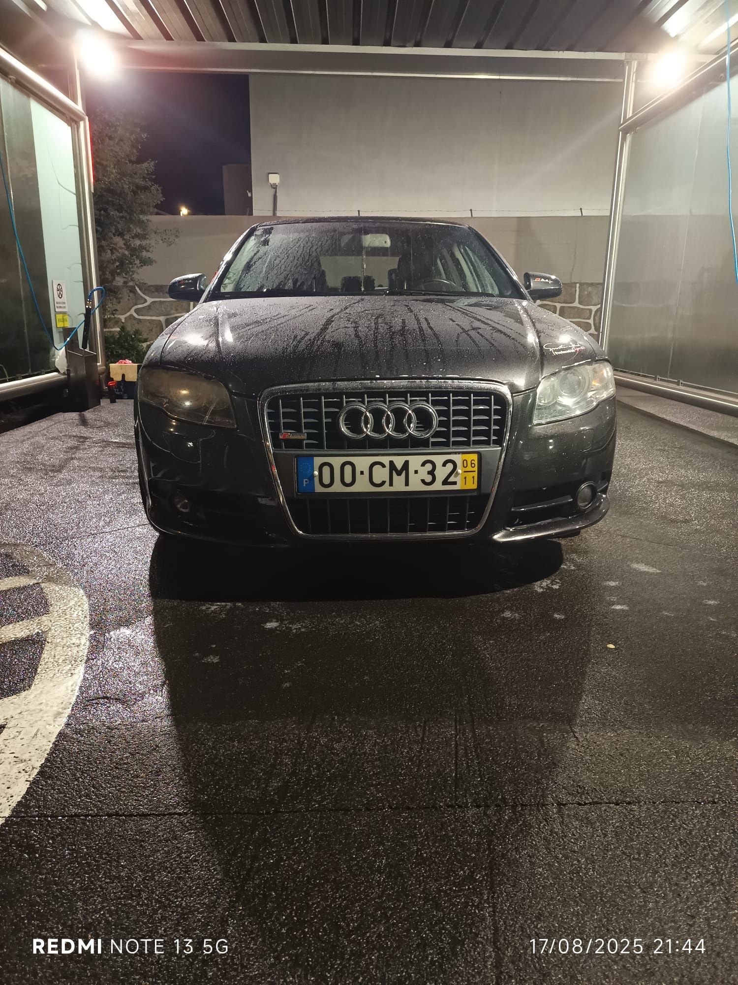 Audi A4 S-line TDI 2.0 170 CV carro impecável para os anos pode trazer