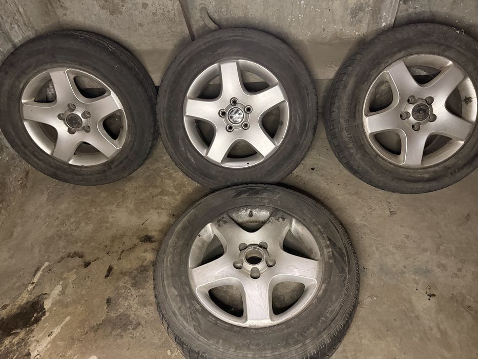 Felgi z oponami letnimi touareg 235/65 R17