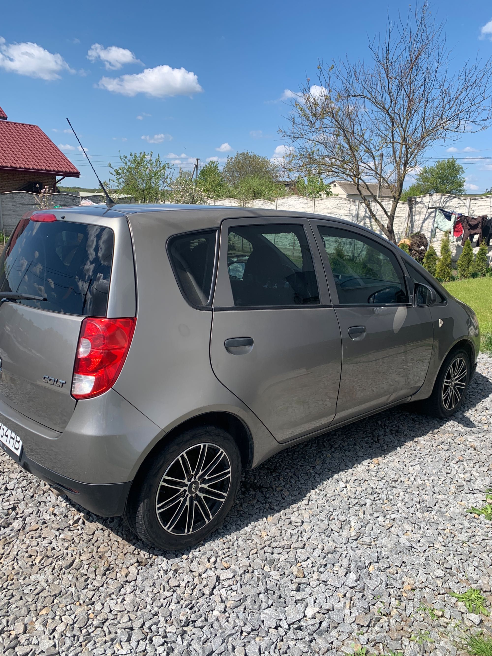 Mitsubishi Colt мітцубісі кольт
