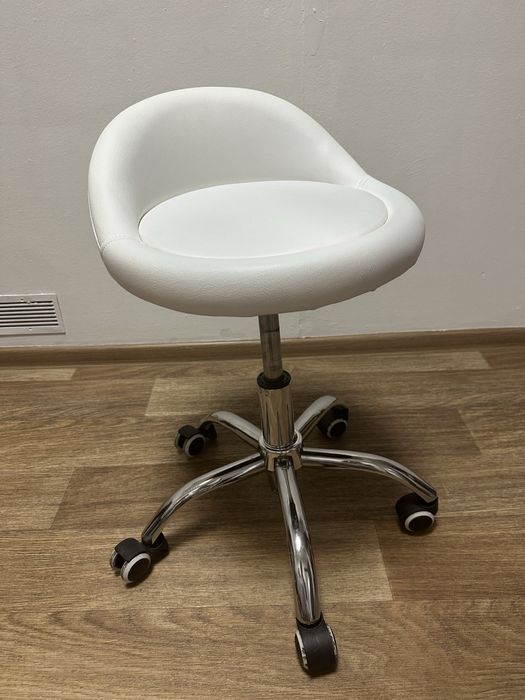 Стілець косметологічний. Стілець майстра