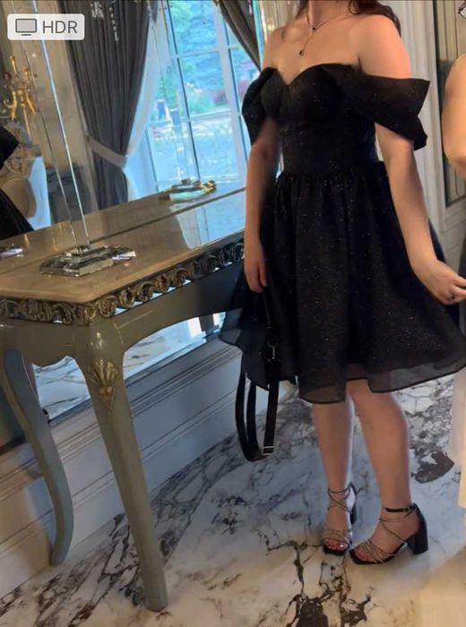 Черное вечернее платье