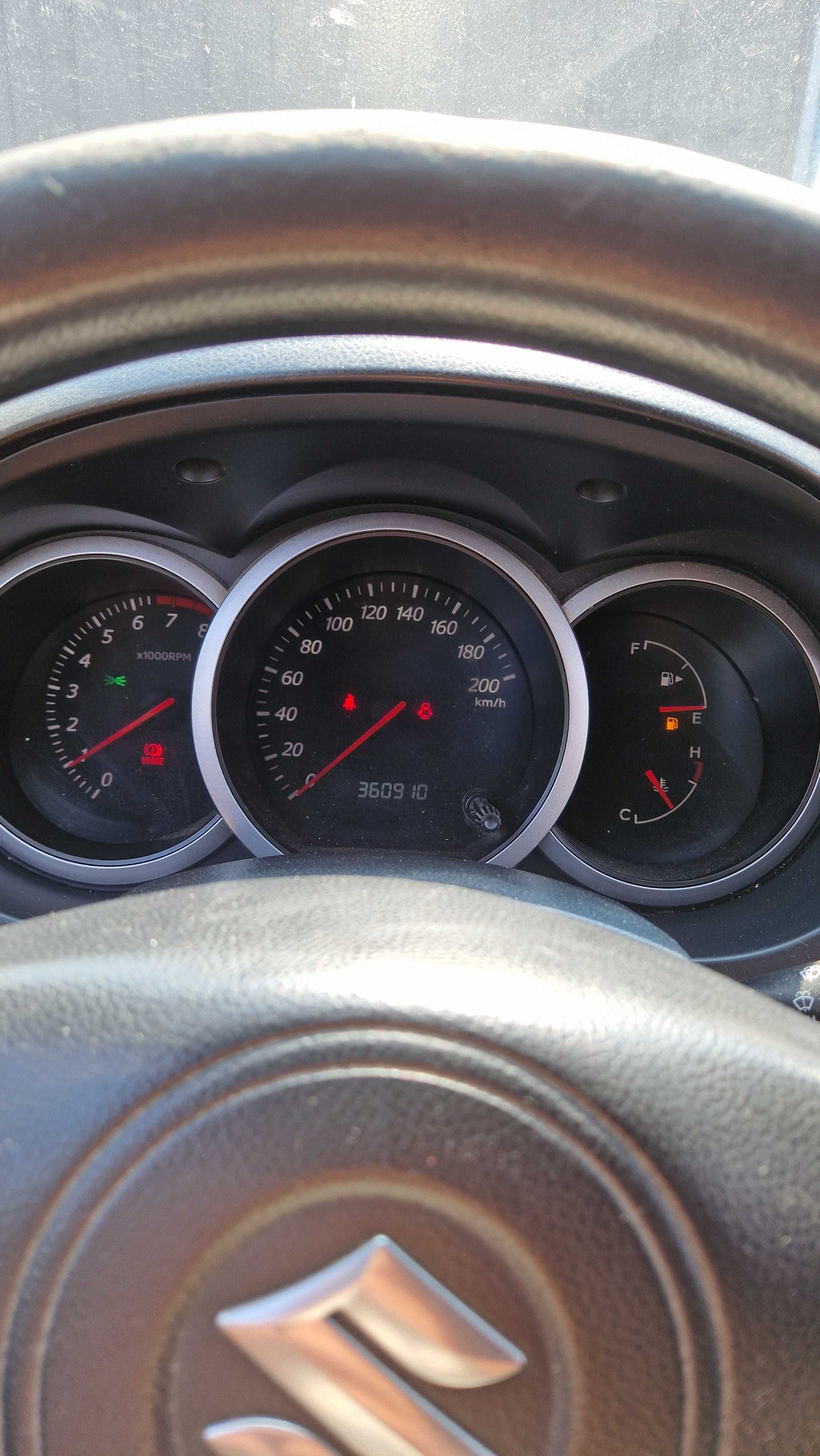 Sprzedam Suzuki Grand  Vitara 2006, benzyna +LPG, do naprawy