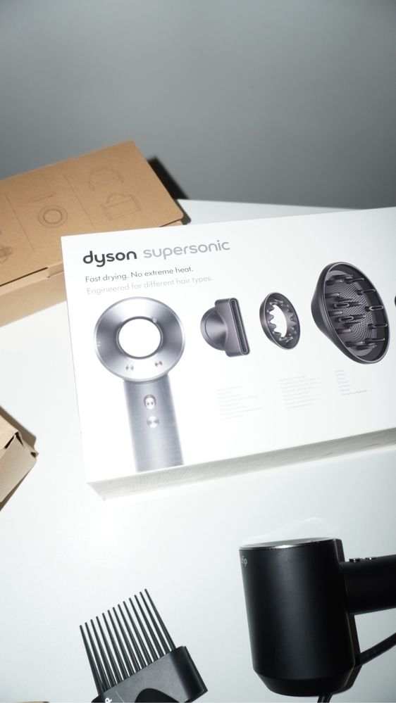 Dyson suszarka Supersonic + końcówki