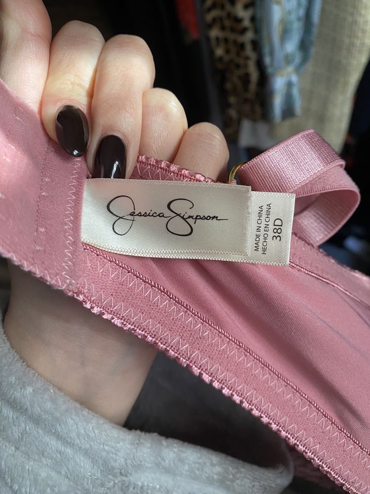 Biustonosz stanik bielizna plus size usztywniany 85D koronkowy