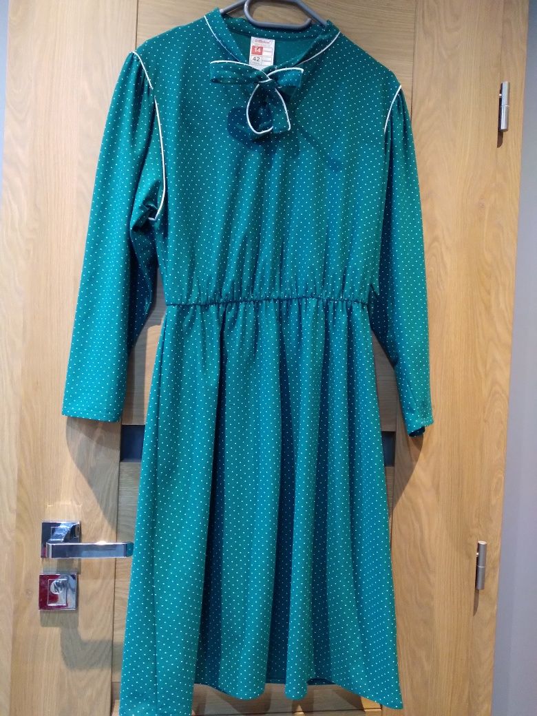 Fajna sukienka rozmiar XL biust 106/110cm