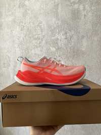 ASICS Superblast