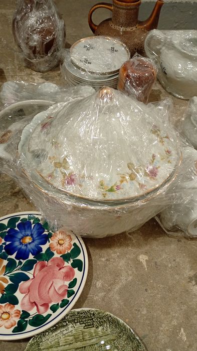 Porcelana figurki serwis kawowy i inne Chodzież Włocławku koło Karolin