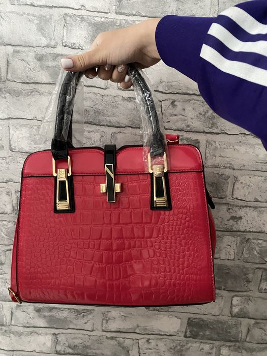 Нова яскрава сумка    !