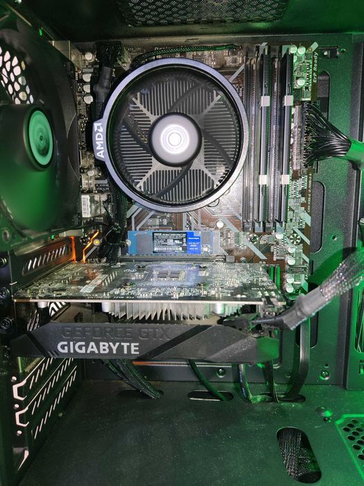KOMPUTER STACJONARNY_AMD Ryzen 5 3600 6/16GB/500gb/GTX1650/W10X