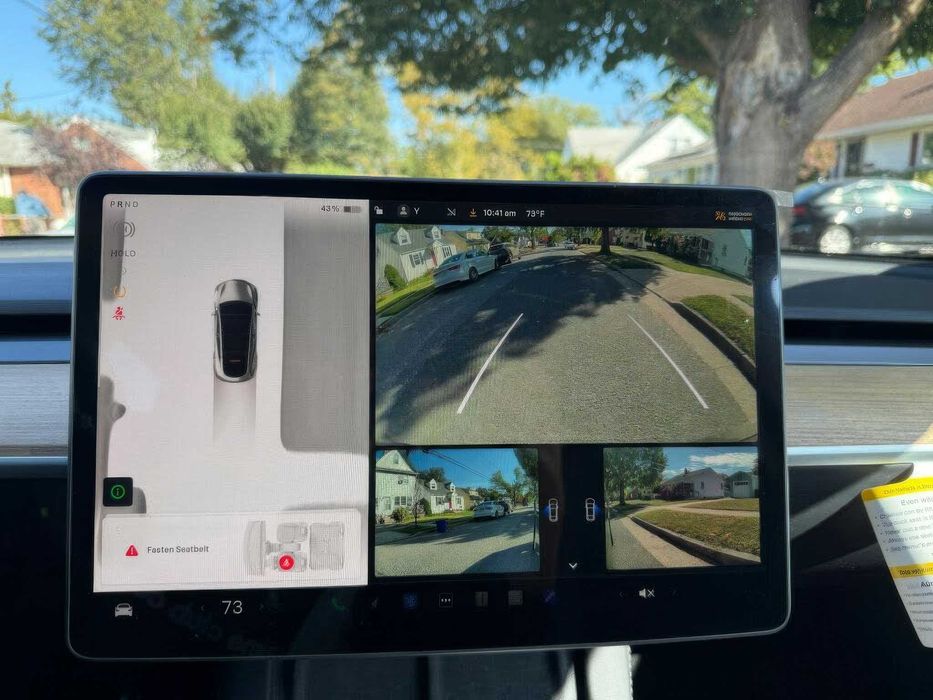 Tesla Model Y Long Range      2025