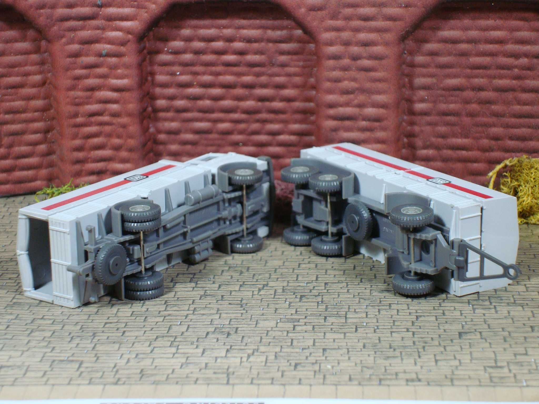 Wiking 43b - Mercedes / Camião com Reboque "DB" / Usado