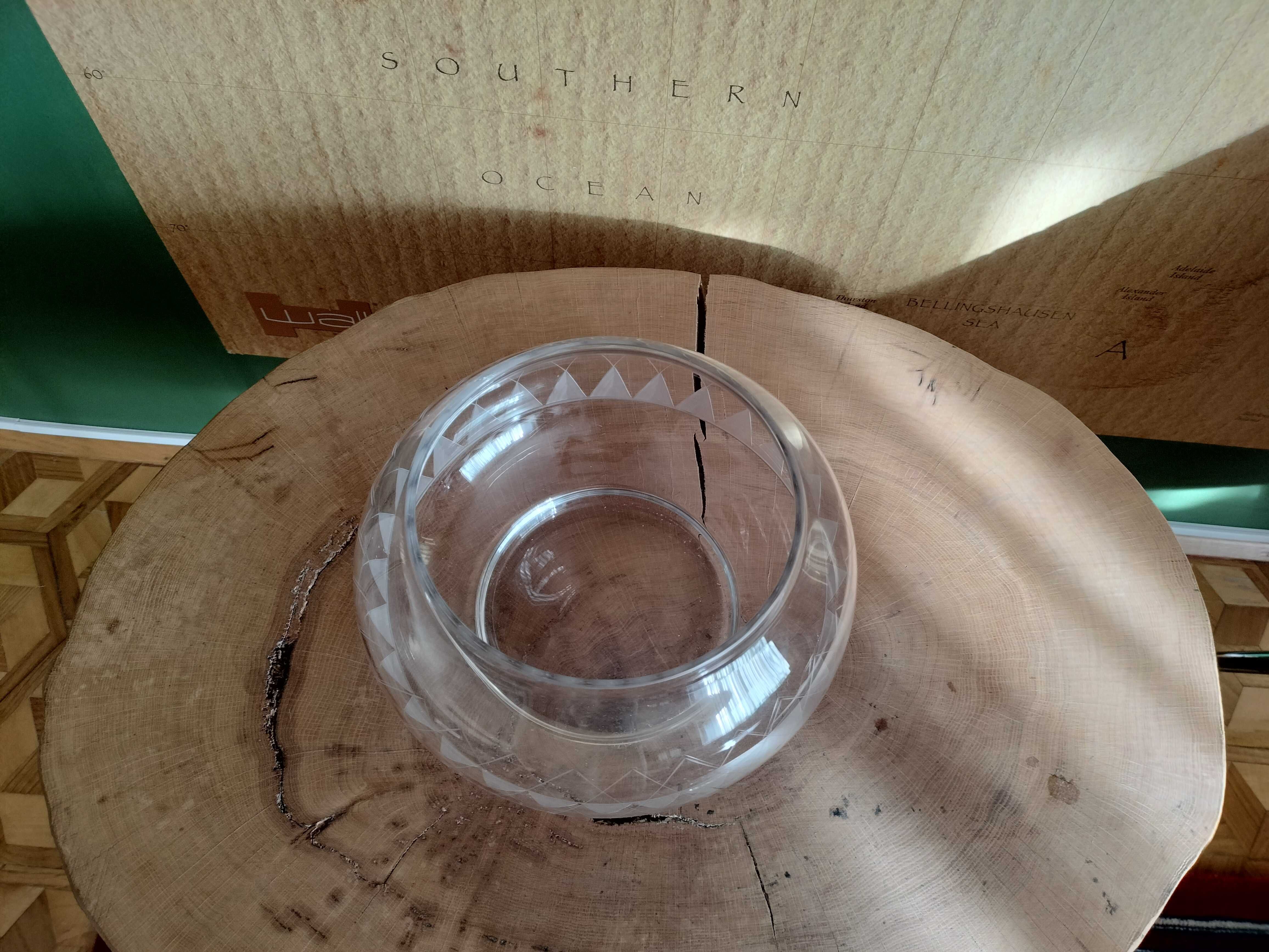 duża szklana osłonka na storczyka