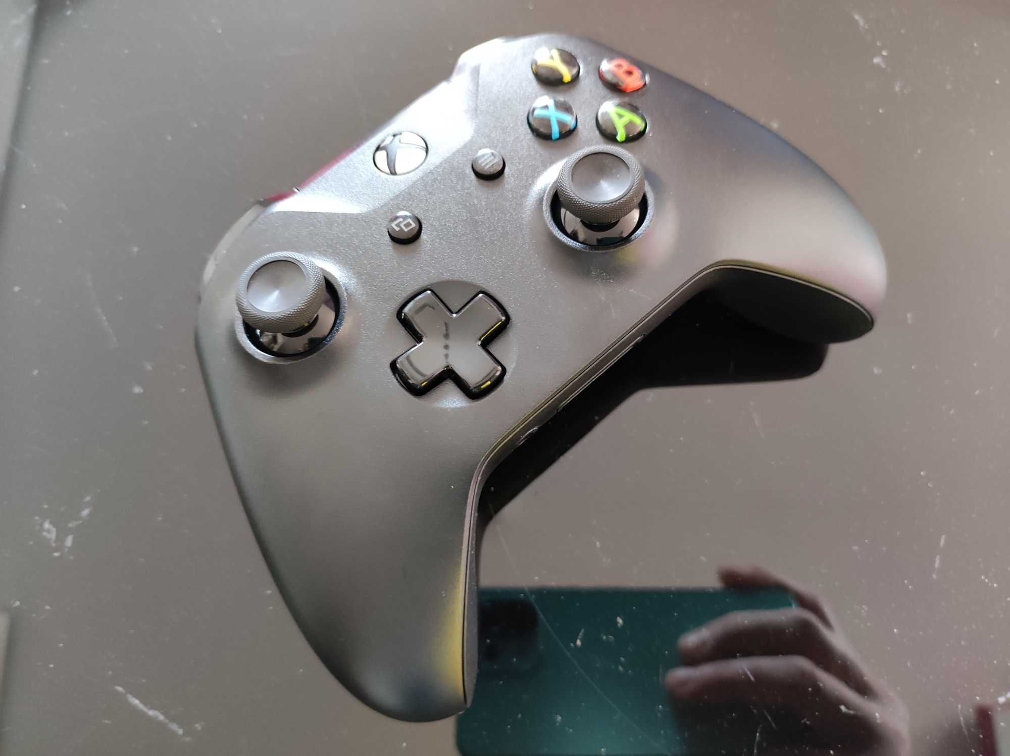 Pad kontroler do kons lub Xbox One Series S X czarny jak nowy