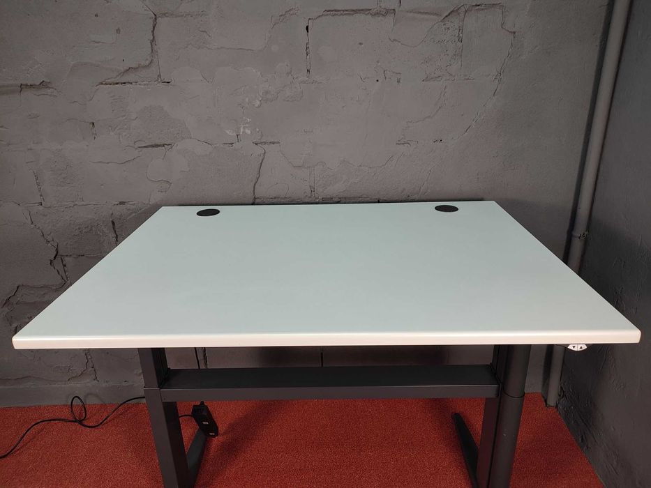 Biurko elektryczne sterowana wysokość 73-112cm blat 140x100cm biuro