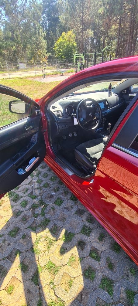 Mitsubishi lancer