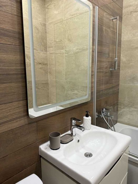 Продаж 1-кімнатної квартири в ЖК "Статус Парк"