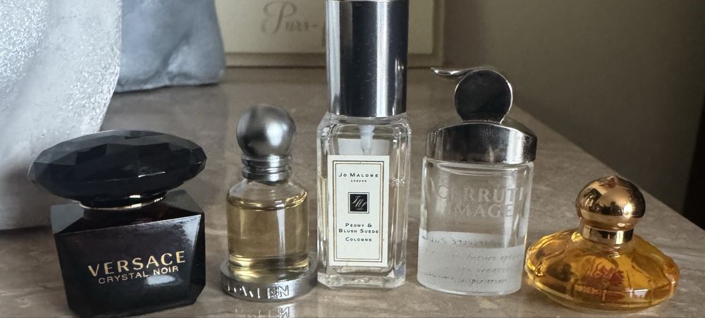 Zestaw miniatur miniaturki perfum