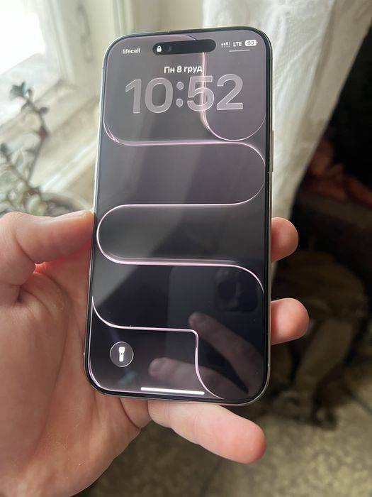 Продам iPhone 17 Air 256 white