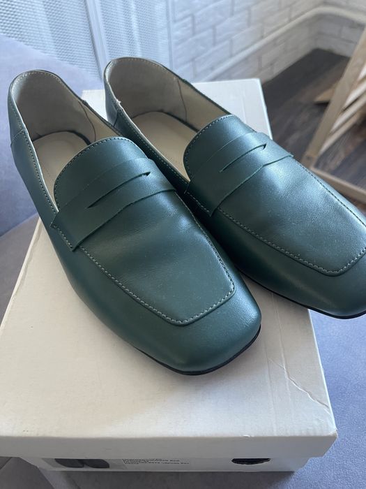 Лофери жіночі шкіряні нові 39 р