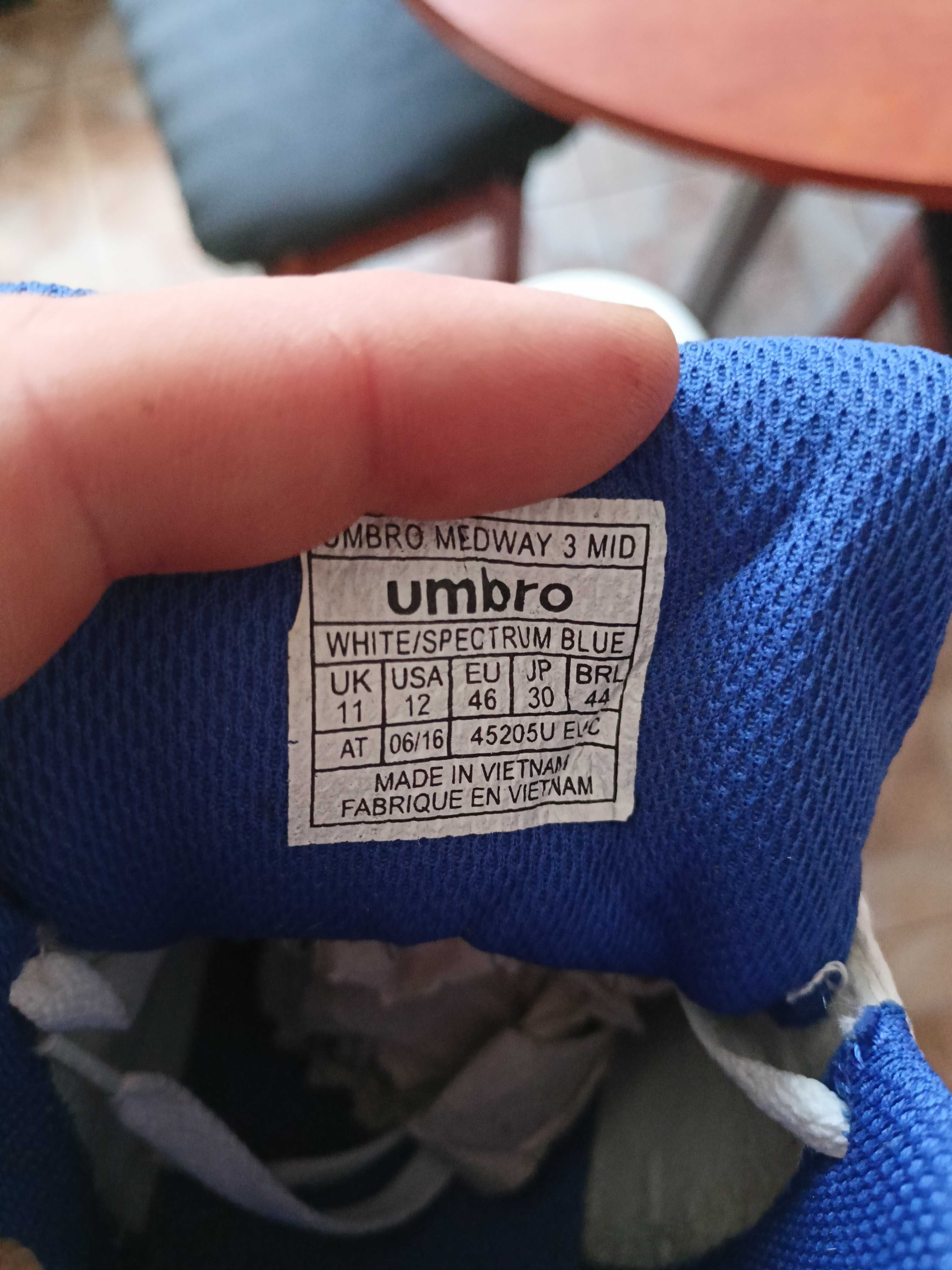 Nowe buty Umbro r46