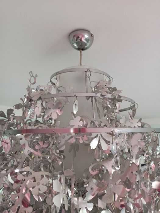 żyrandol lampa sufitowa srebrna duża zwisająca nowoczesna efektowna