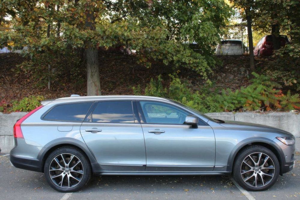 Volvo V90 Cross Country T6      2019