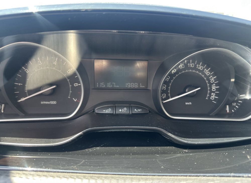 Peugeot 208 1.2 82cv Style