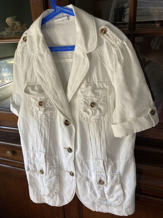 Żakiet damski z kieszeniami