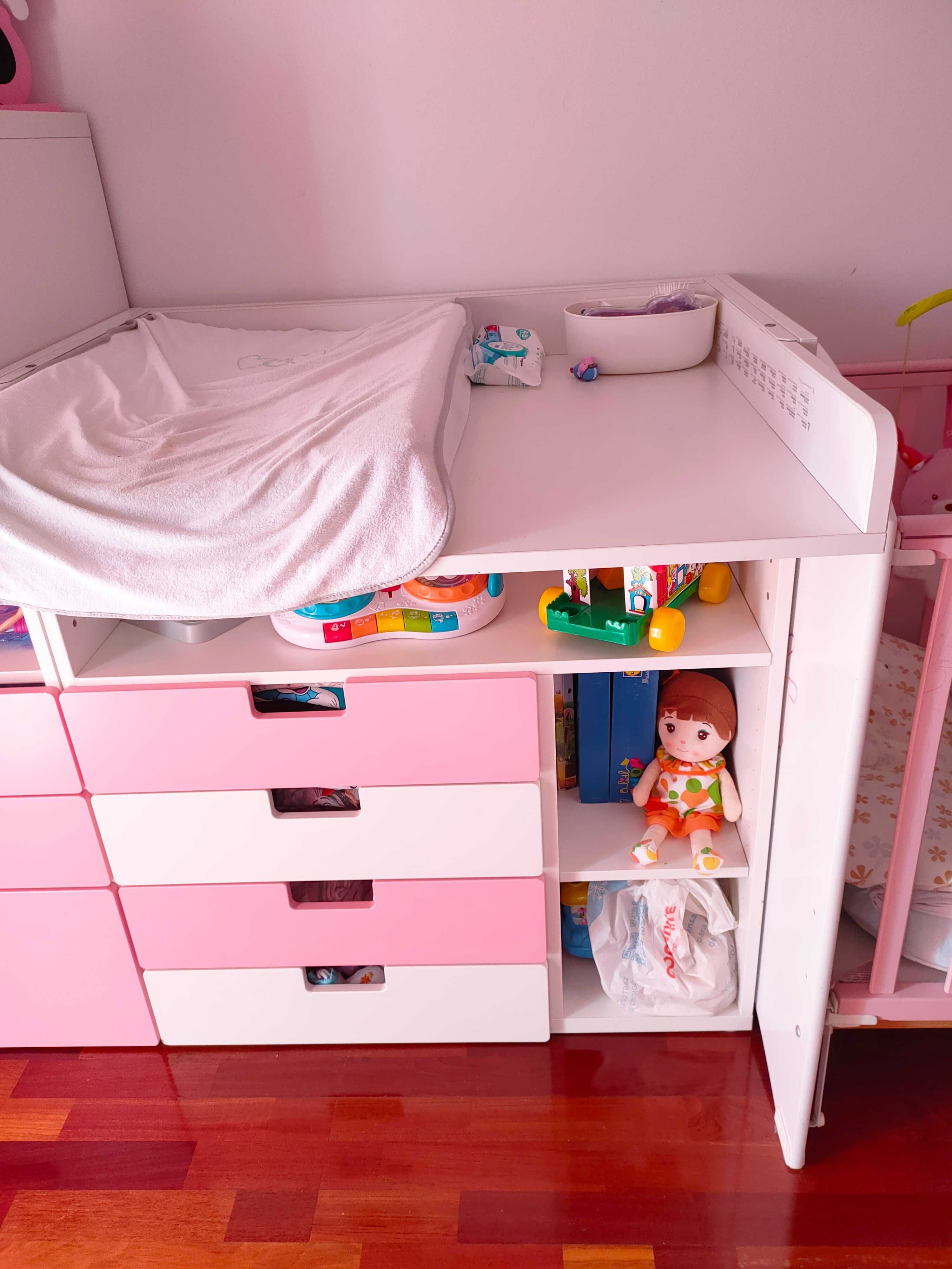 Móveis de quarto de bebé