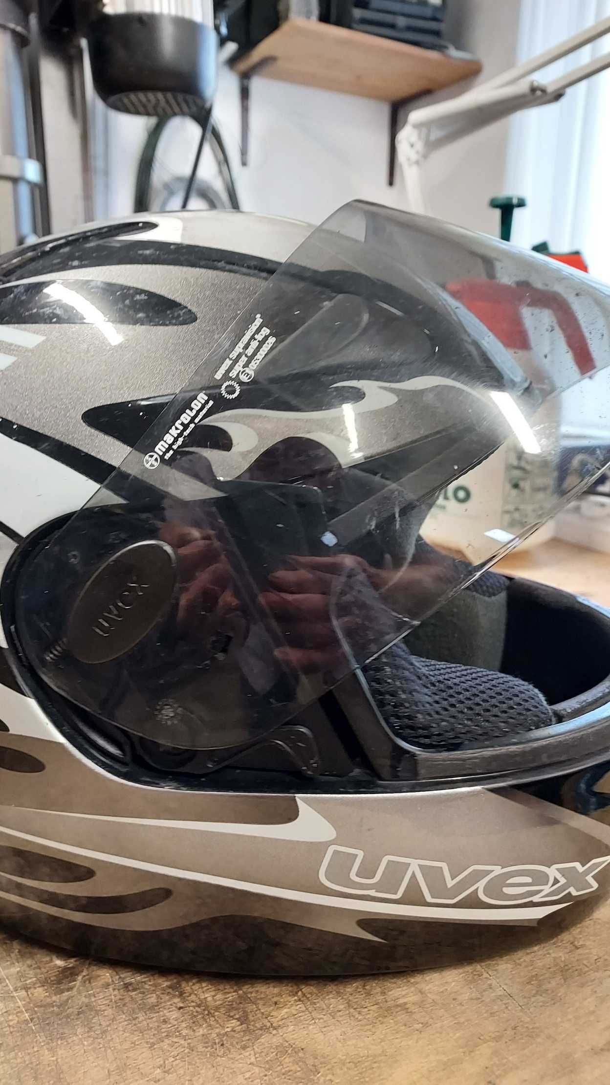Kask motocyklowy uvex