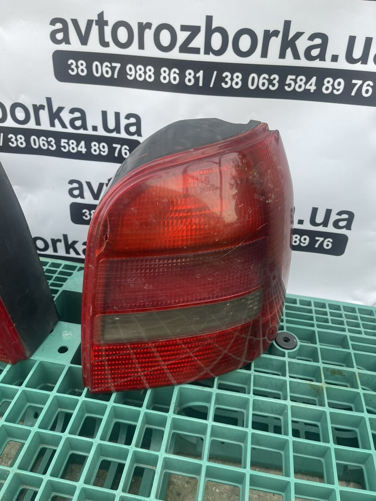 Ліхтарі Ауді а4б5
