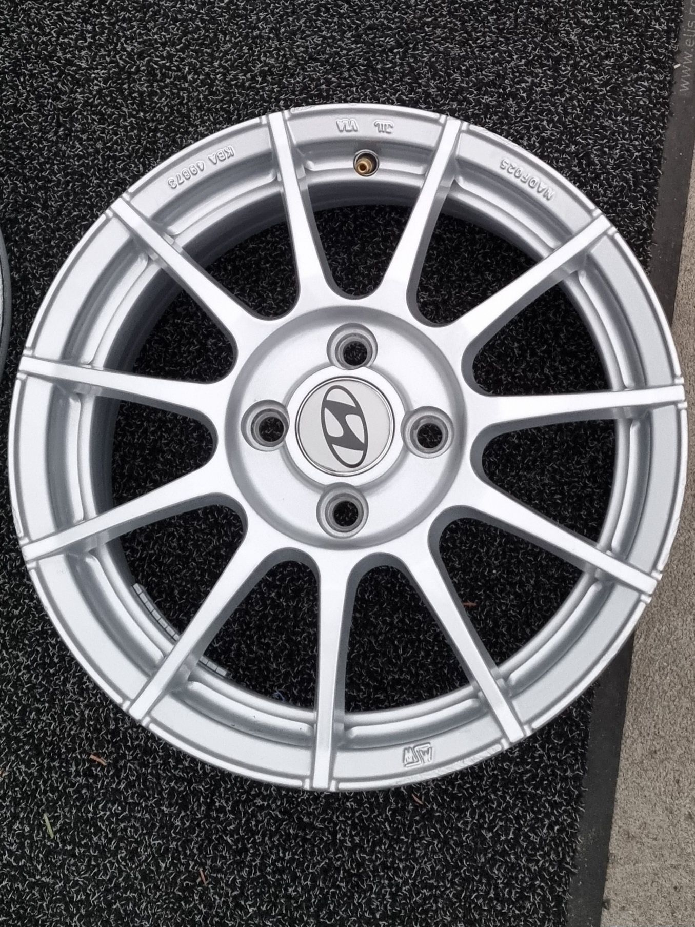 Felgi Alu 15" Hyundai i20 II i20 / KIA Rio Mazda 2 4x100 BdbStan