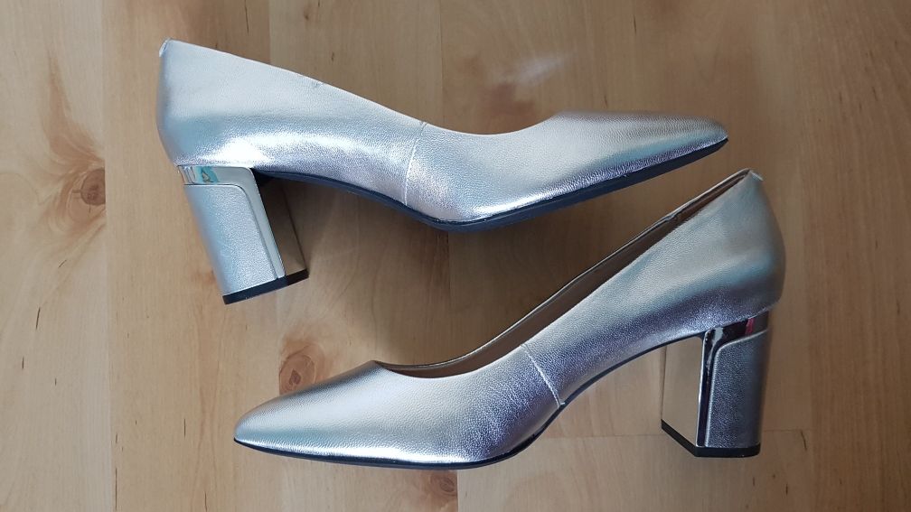 Półbuty DKNY Elie mid pump 40,5 srebrne metaliczne skóra naturalna