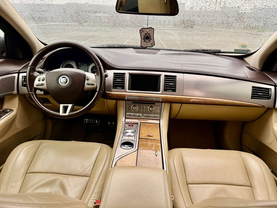 Jaguar XF 3.0D / 2010 / Automat / Super Stan / Skóry / Zamiana