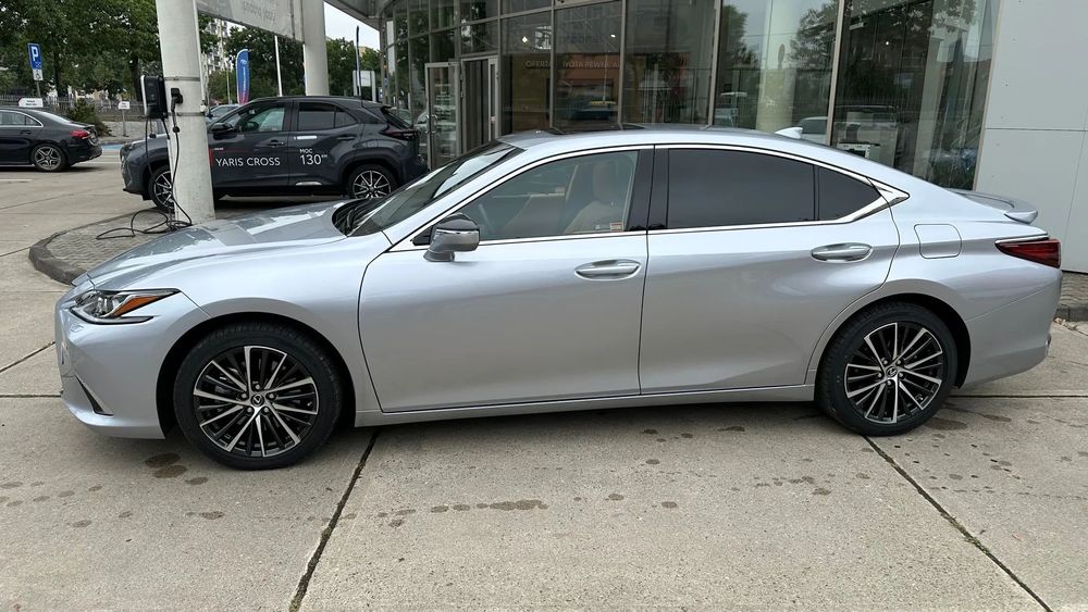 Lexus ES Business Edition. Zapytaj o inne modele!