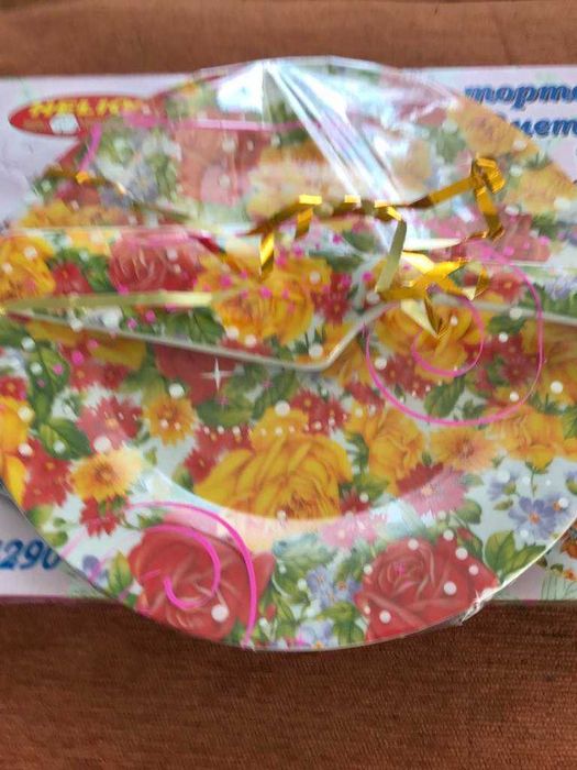 Праздничное блюдо для торта