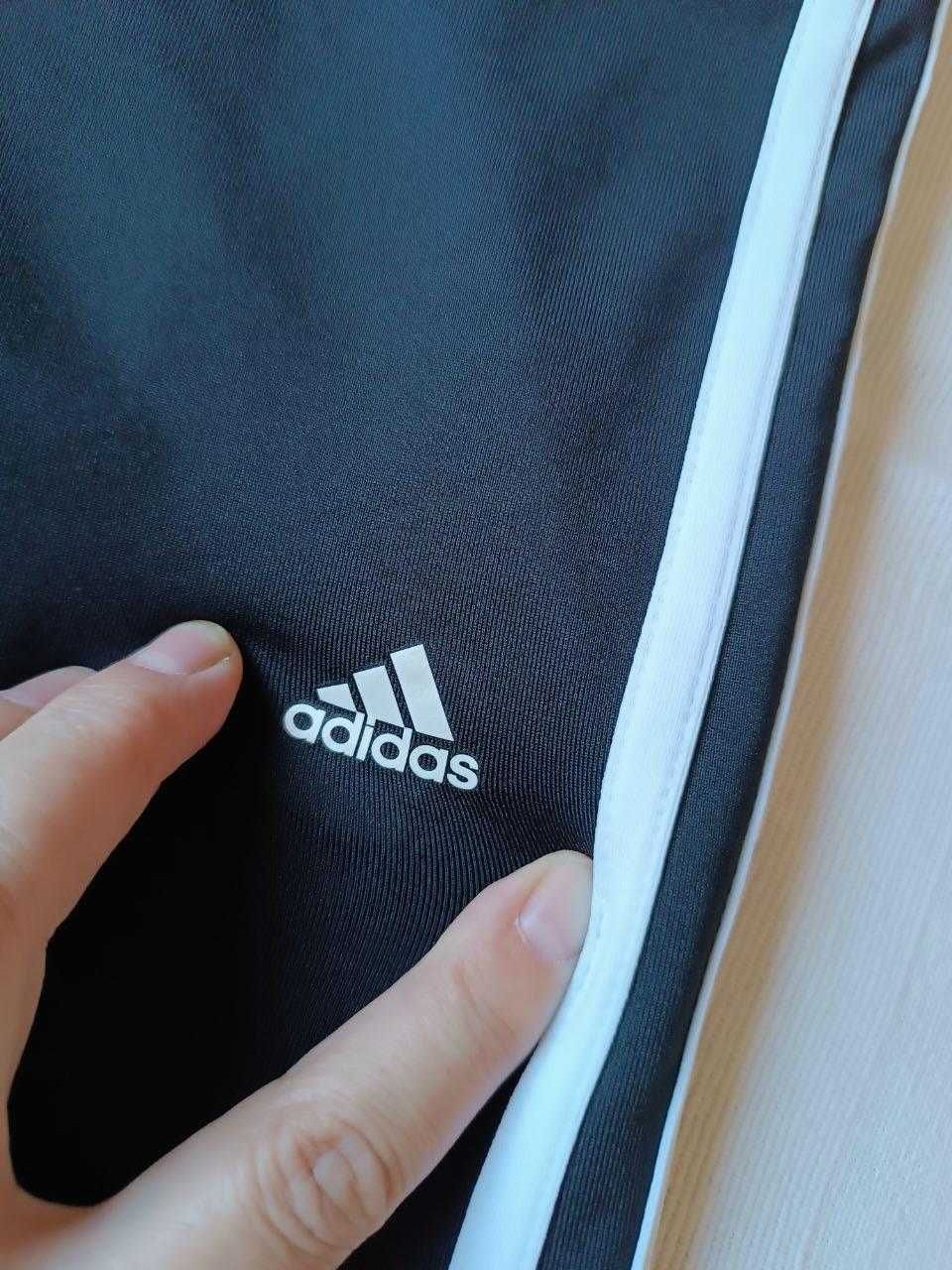 Спортивні укорочені лосини легінси Adidas climalite р.S