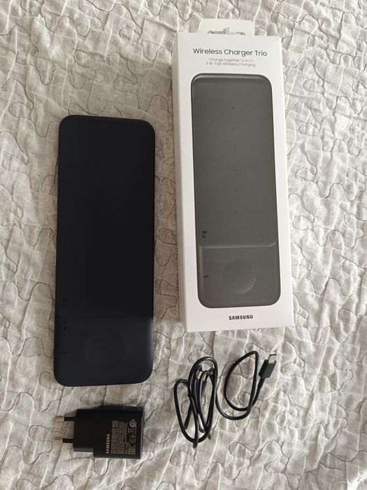 Samsung Wireless Charger Trio EP-6300 Czarny 9W