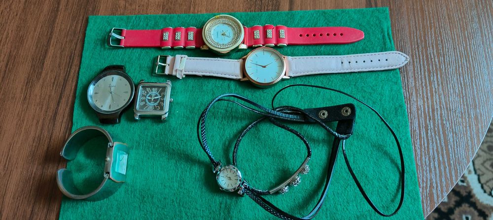 Годиник женочій Chanel и другие.