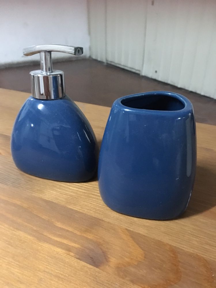 Conjunto wc - dispensador e copo