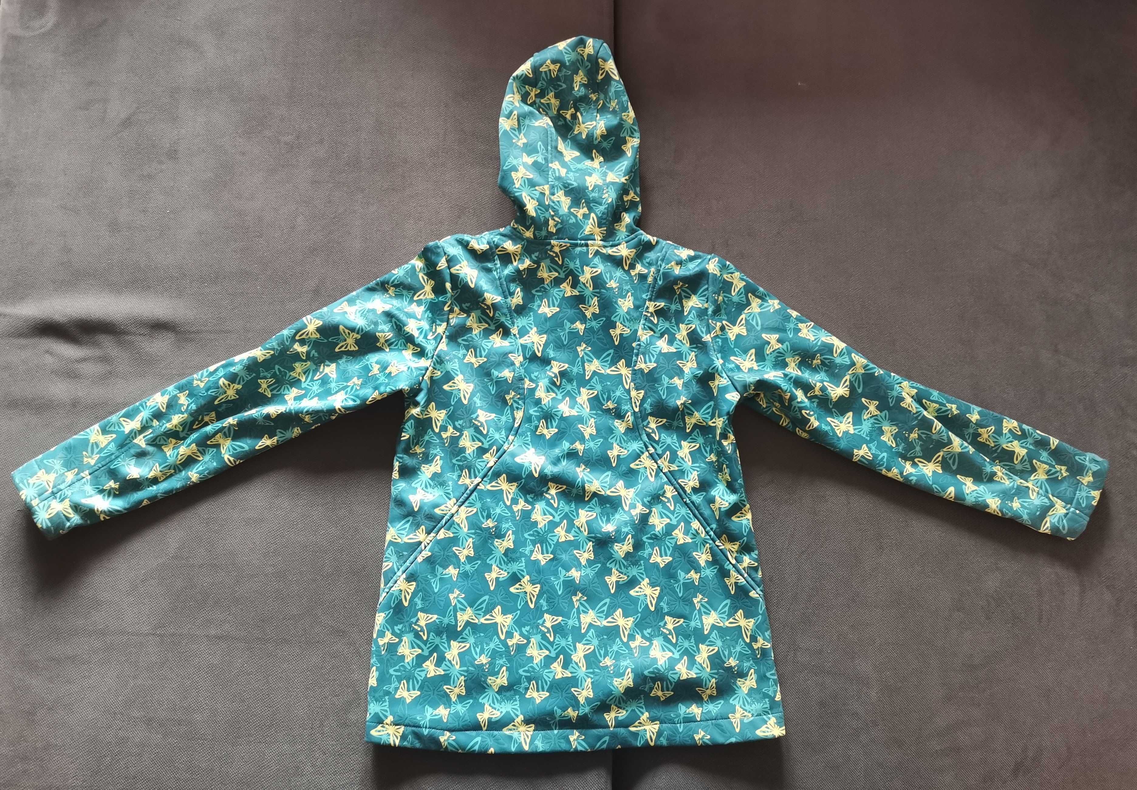 Kurtka dziecięca − softshell z kapturem w motyle