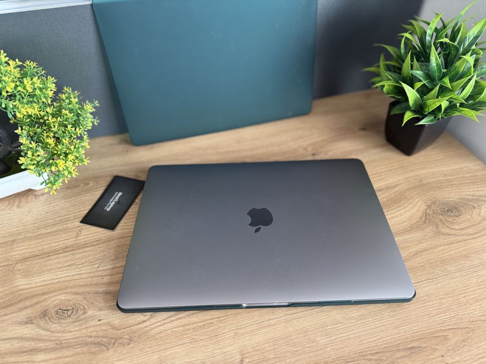 Apple MacBook  Pro 14 2019  8/128 GB ! i5 !
